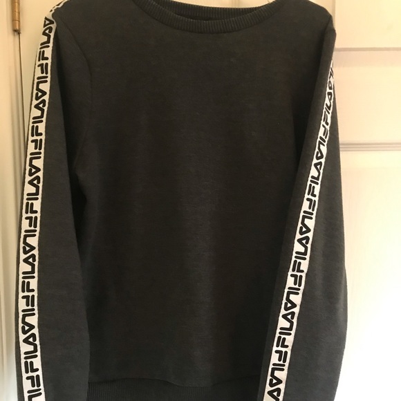 Men’s fila sweater - Picture 1 of 2